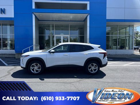 Used 2024 Chevrolet Trax LS w/ LS Convenience Package FWD image 1