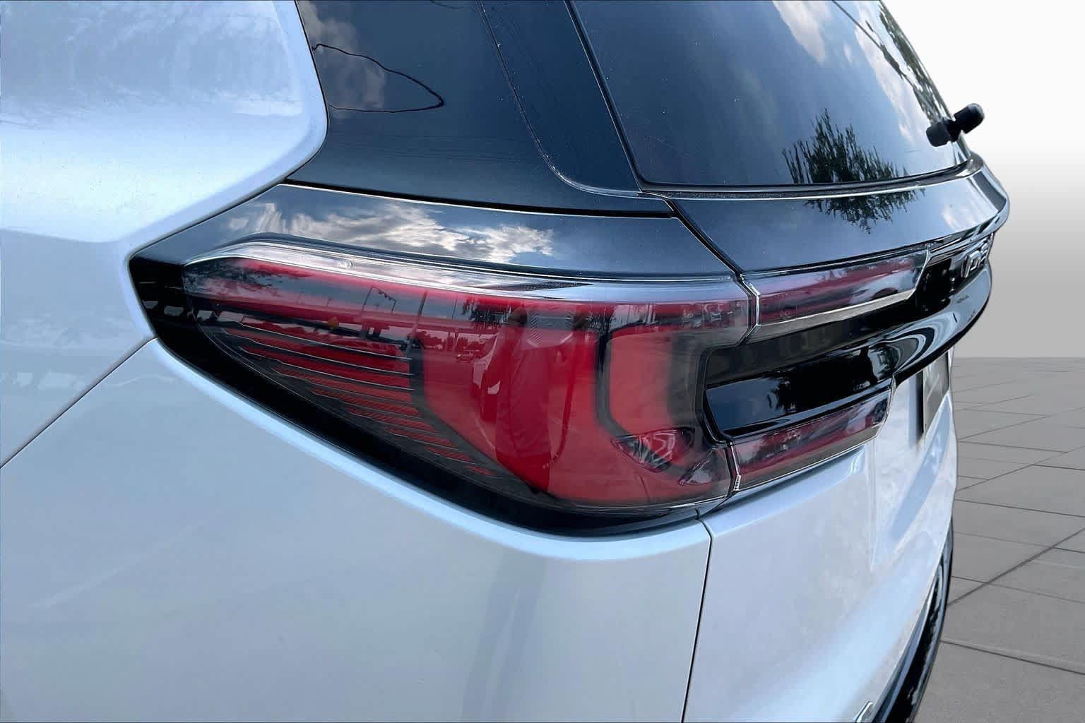 Used 2025 GMC Acadia Denali w/ Super Cruise Package FWD image 29