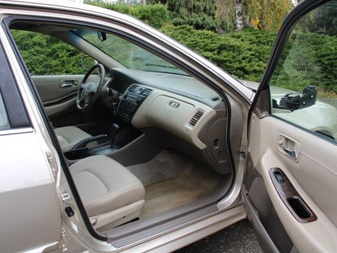 Used 2002 Honda Accord EX image 13