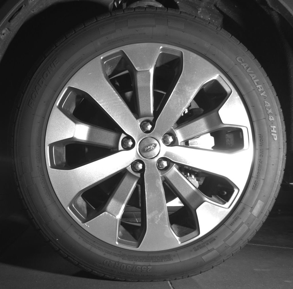 Used 2022 Ford Explorer XLT w/ Equipment Group 202A AWD/4WD image 11