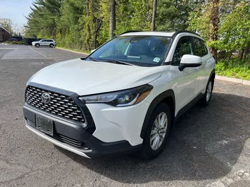 Used 2023 Toyota Corolla Cross LE w/ Moonroof Package AWD/4WD image 1