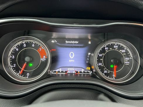 Used 2019 Jeep Cherokee Limited image 25