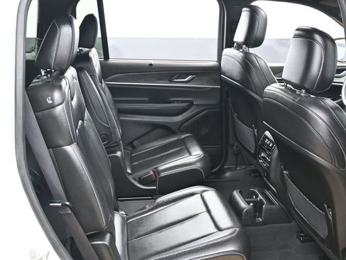 Used 2024 Jeep Grand Cherokee L Limited w/ Luxury Tech Group II image 37