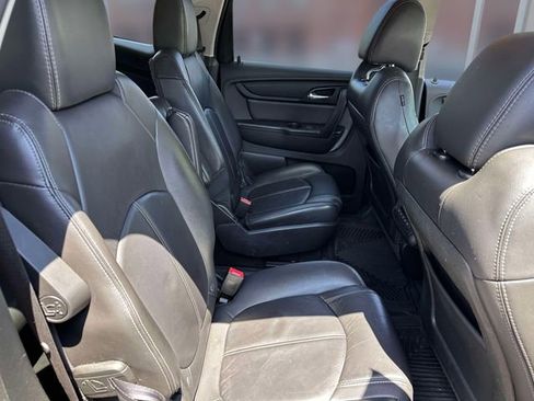 Used 2017 Chevrolet Traverse LT FWD image 17