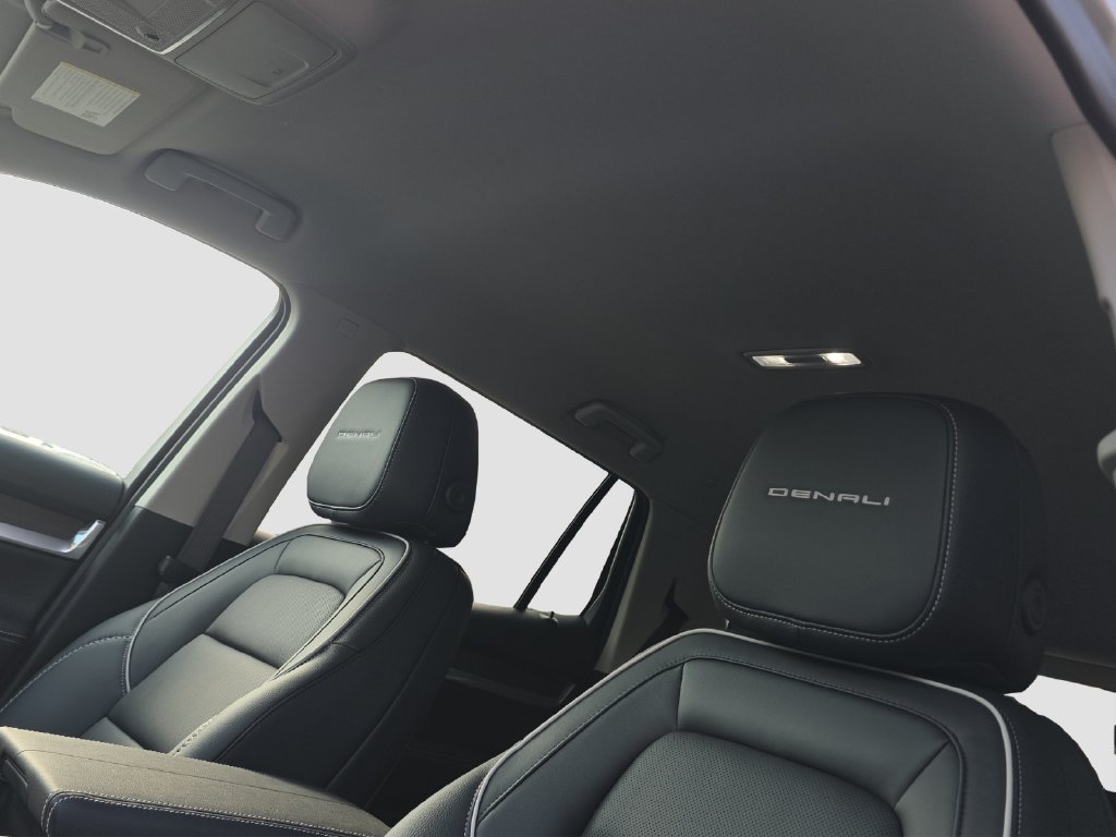 New 2027 GMC Terrain Denali w/ LPO, Floor Liner Package AWD/4WD image 8