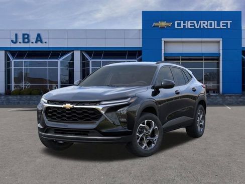New 2026 Chevrolet Trax LT w/ LT Convenience Package FWD image 6