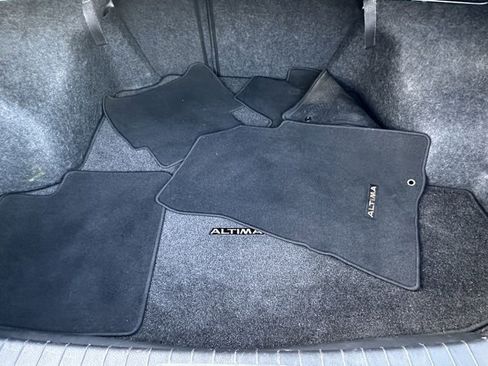 Used 2015 Nissan Altima 2.5 SV w/ Convenience Package image 17