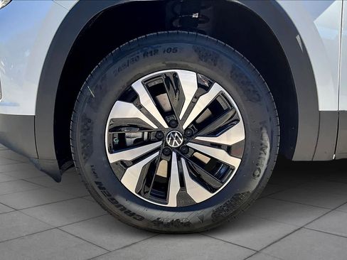 New 2026 Volkswagen Atlas Cross Sport SE FWD image 11