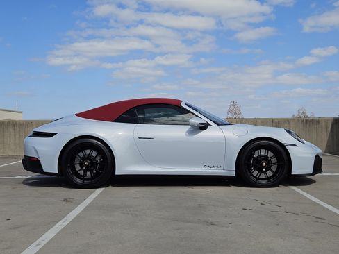 Certified 2025 Porsche 911 Carrera 4 GTS image 9