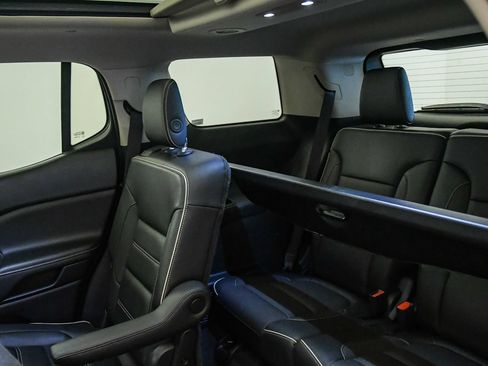 Used 2018 GMC Acadia Denali w/ Technology Package AWD/4WD image 20