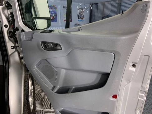 Used 2018 Ford Transit 350 XLT RWD image 12