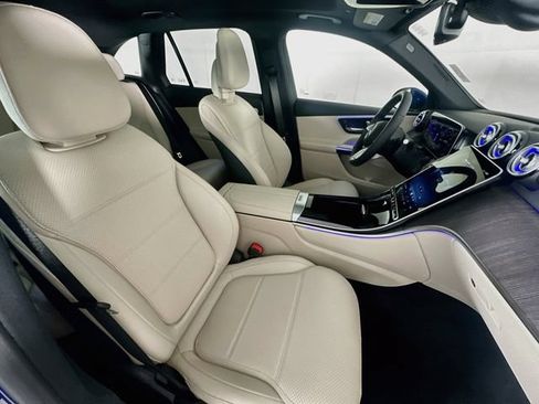 Used 2026 Mercedes-Benz GLC 300 image 28