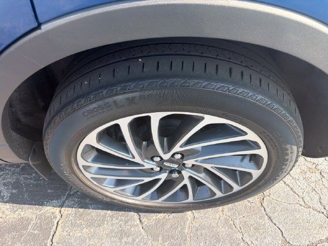 Certified 2020 Lincoln Nautilus Reserve AWD/4WD image 31
