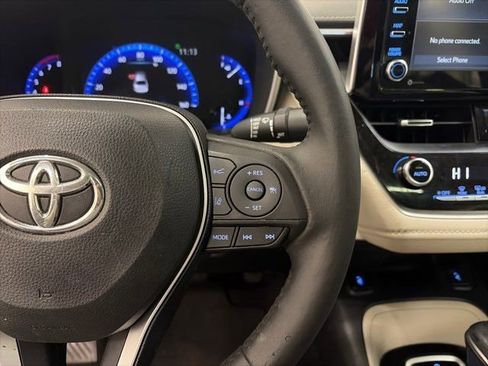 Used 2020 Toyota Corolla XLE image 19