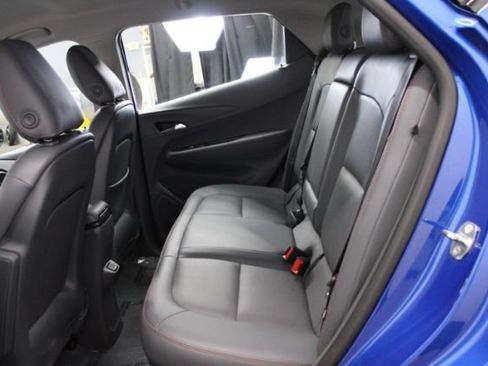 Used 2018 Chevrolet Bolt Premier w/ Driver Confidence II Package FWD image 24