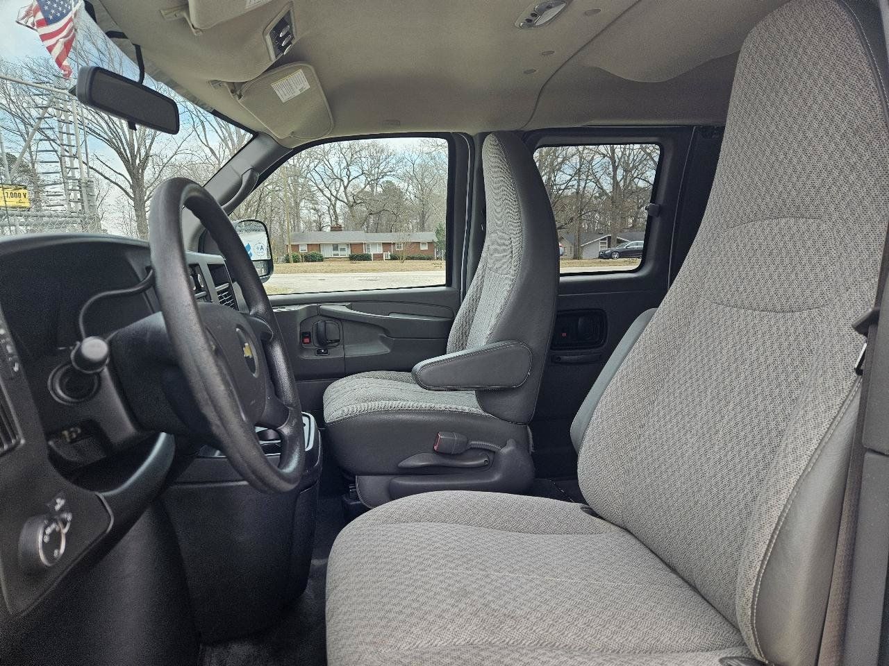 Used 2014 Chevrolet Express 1500 LT w/ LT Preferred Equipment Group AWD/4WD image 11