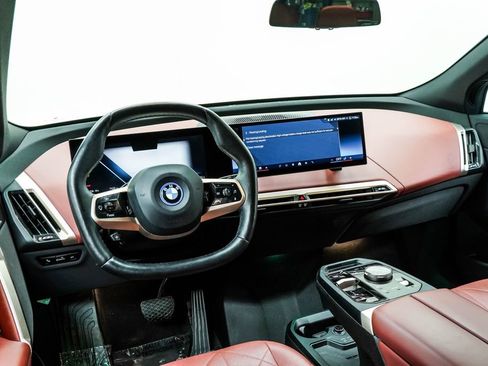 Used 2024 BMW iX xDrive50 w/ Convenience Package image 5