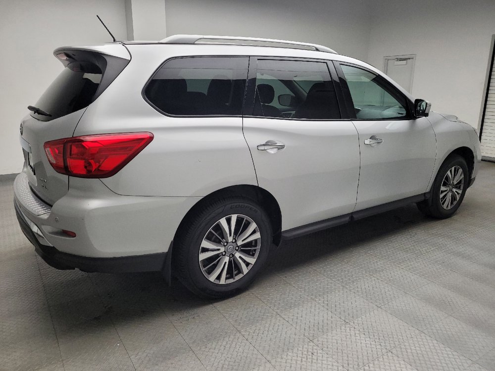 Used 2018 Nissan Pathfinder SL w/ Cargo Package AWD/4WD image 10