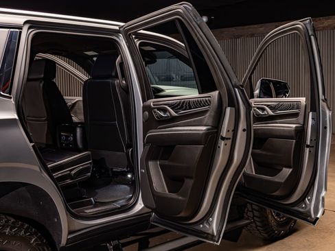 Used 2023 GMC Yukon Denali w/ Max Trailering Package image 32