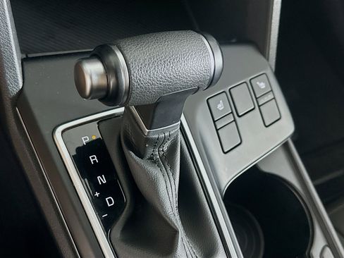 Used 2025 Kia Sportage LX image 23