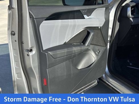 New 2026 Volkswagen Tiguan SE FWD image 9