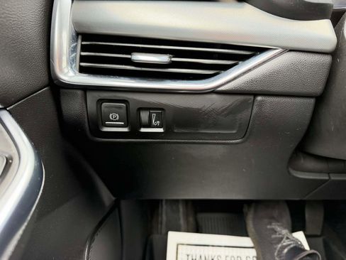 Used 2019 Cadillac XT4 Premium Luxury image 30