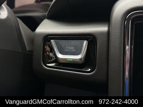 New 2026 GMC Yukon XL AT4 w/ AT4 Premium Package AWD/4WD image 19
