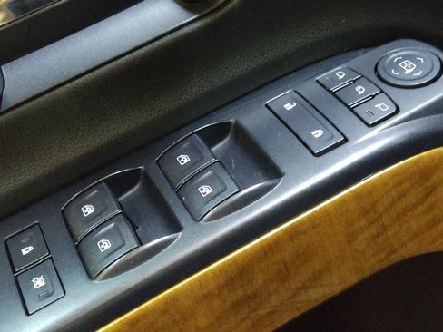 Used 2015 Chevrolet Silverado 1500 LTZ w/ LTZ Plus Package image 27