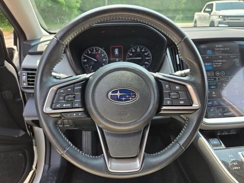 Used 2024 Subaru Outback Premium AWD/4WD image 32