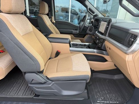 Used 2024 Ford F250 XLT w/ XLT Premium Package image 13