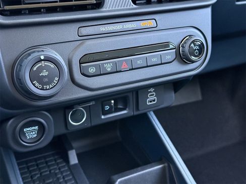 New 2025 Ford Maverick Lariat image 41