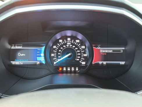 Used 2019 Ford Edge SEL w/ Equipment Group 201A FWD image 16