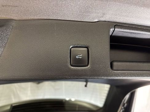 Used 2022 Ford Escape SE w/ SE Sport Appearance Package FWD image 26