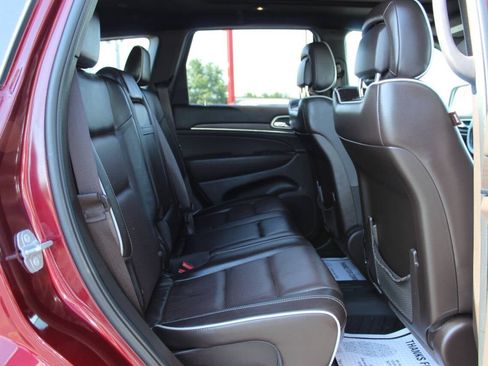 Used 2018 Jeep Grand Cherokee Overland image 11