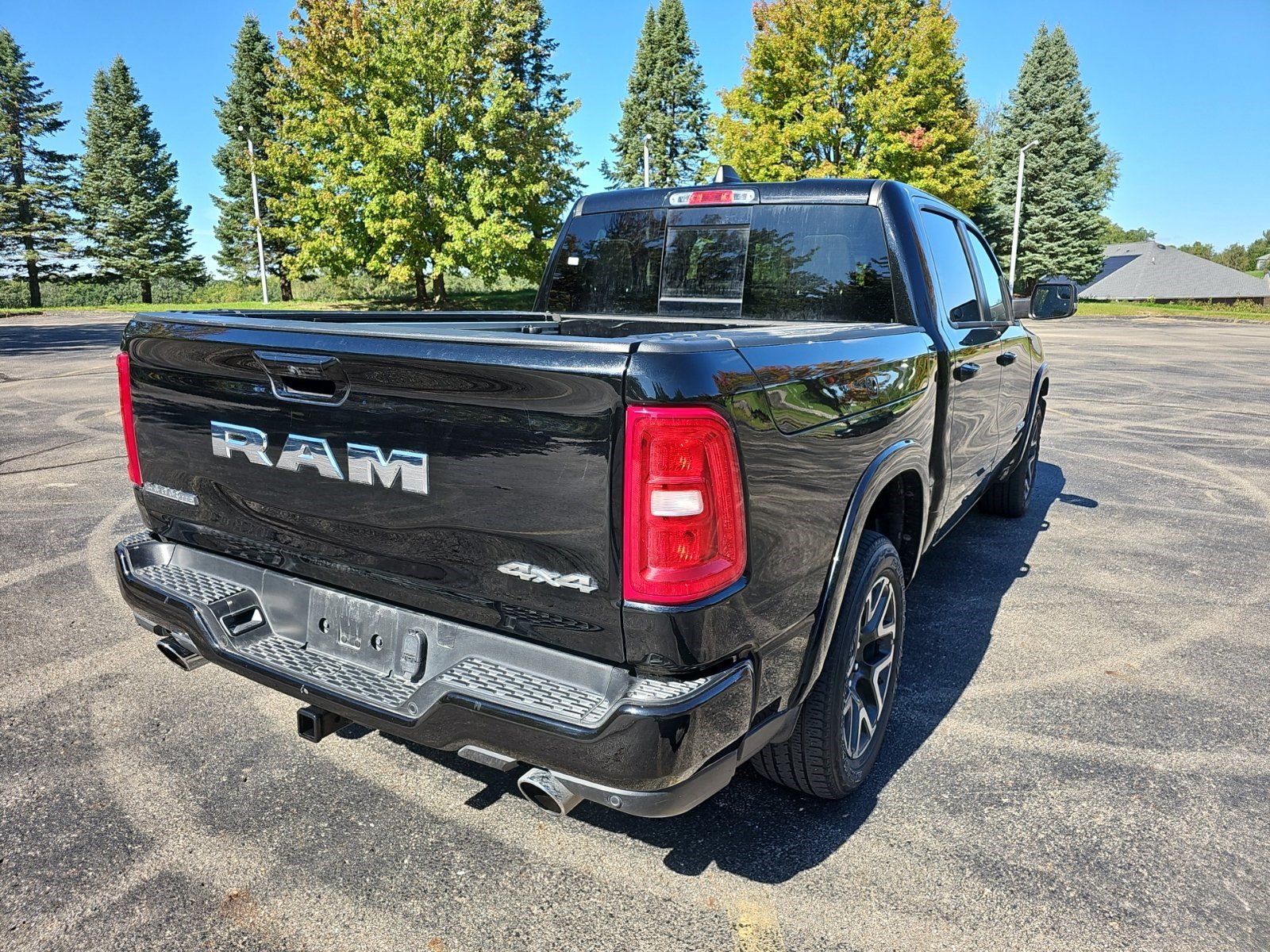 Used 2025 RAM 1500 Laramie w/ Sport Appearance Package AWD/4WD image 6
