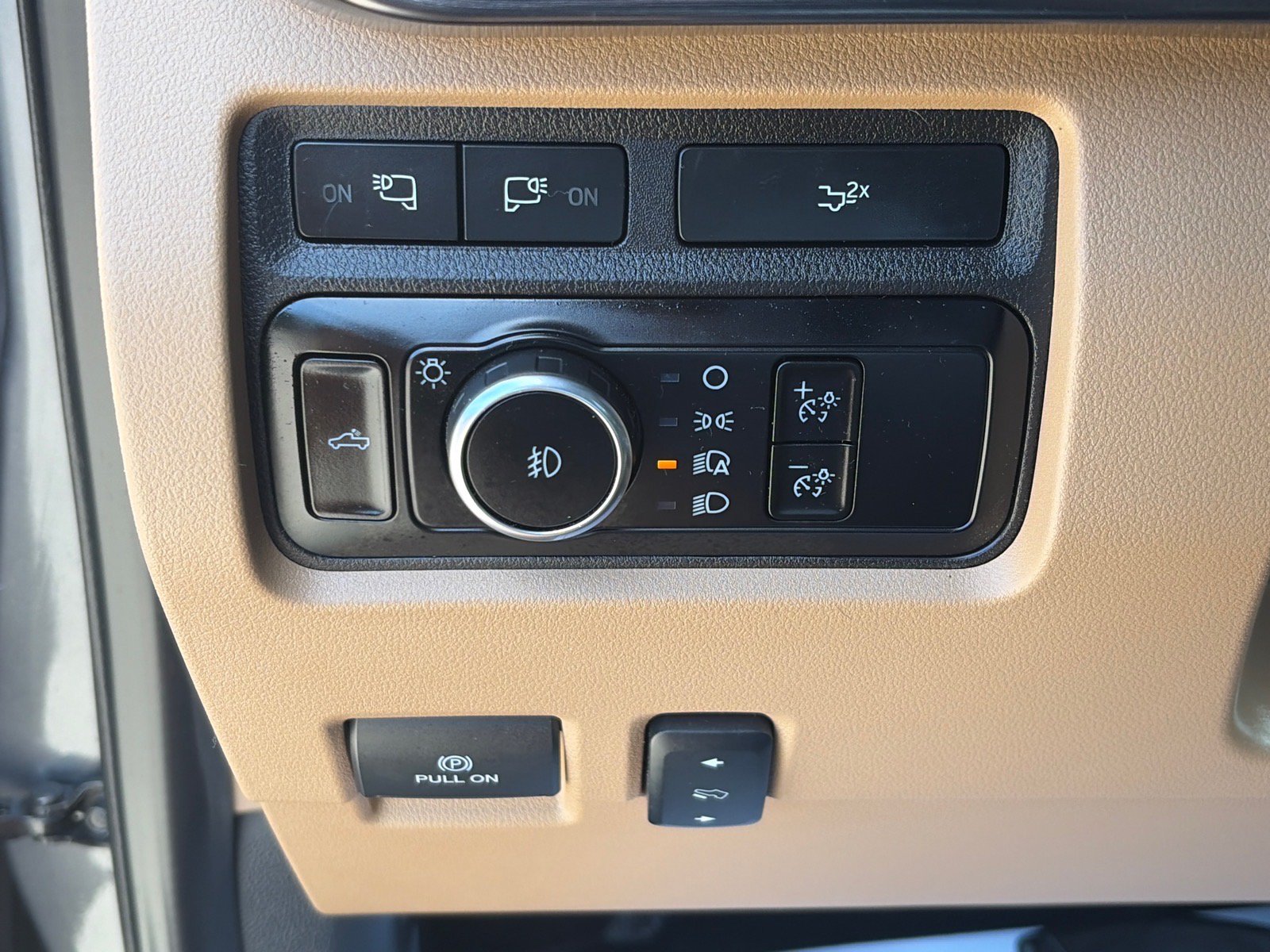 Certified 2024 Ford F250 Lariat w/ Sport Appearance Package AWD/4WD image 17