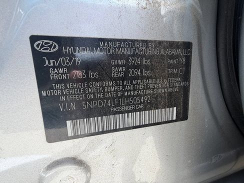 Used 2020 Hyundai Elantra SE w/ Winter Weather Package FWD image 16