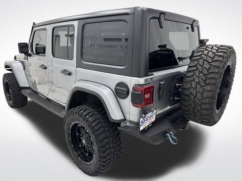 Used 2020 Jeep Wrangler Unlimited Sahara image 7
