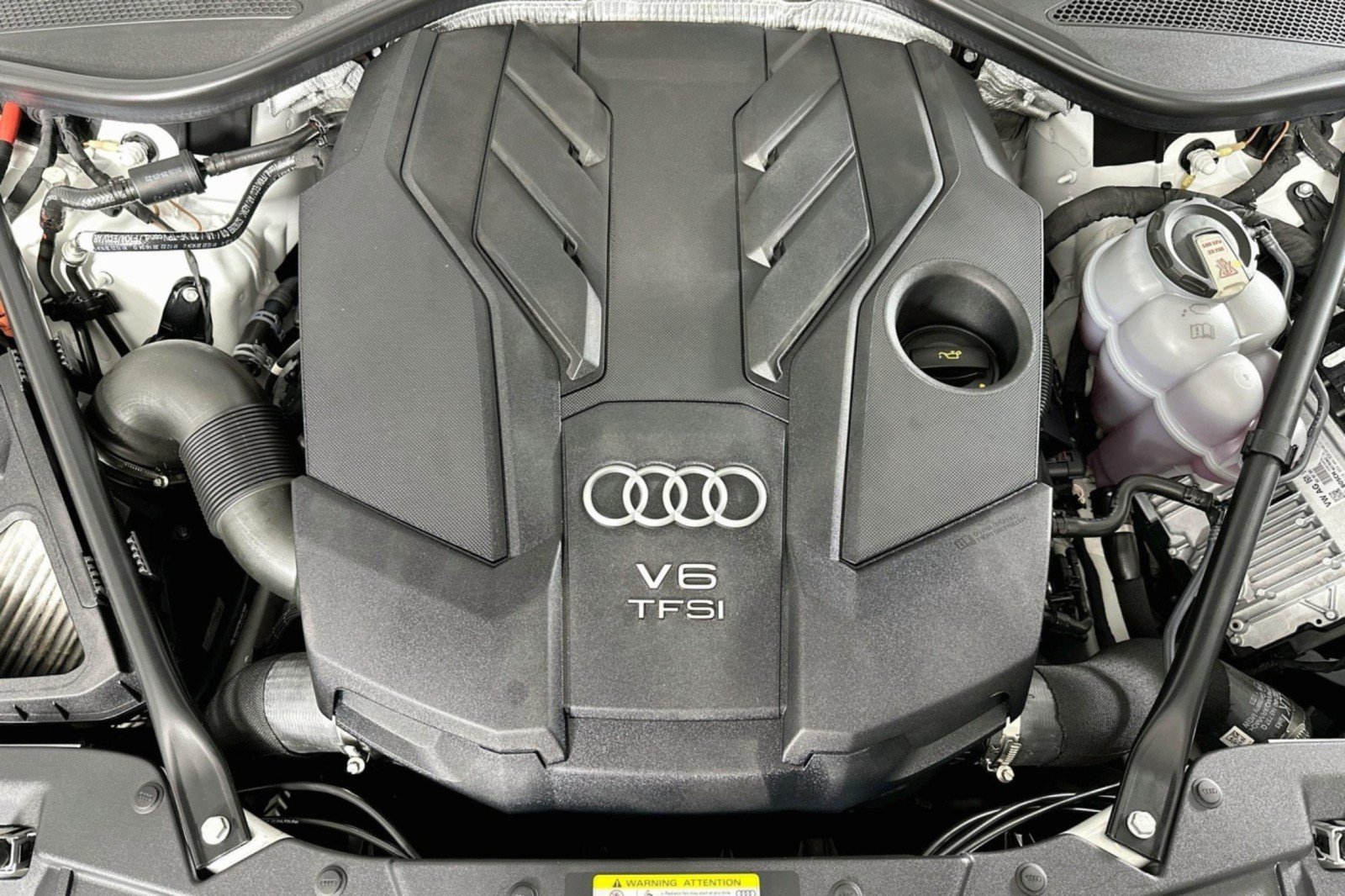 Used 2023 Audi A8 L 3.0T w/ Comfort Plus Package AWD/4WD image 13