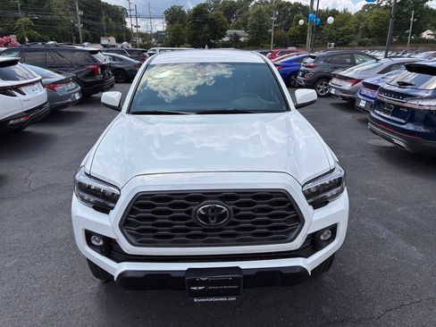 Used 2023 Toyota Tacoma TRD Off-Road w/ Black Out Package (TMS) AWD/4WD image 11