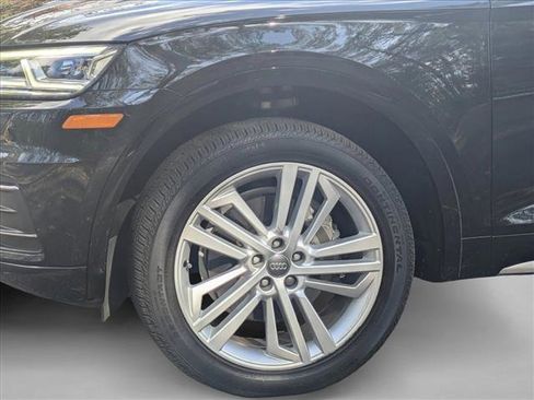 Used 2020 Audi Q5 Premium Plus w/ Premium Plus Package image 9