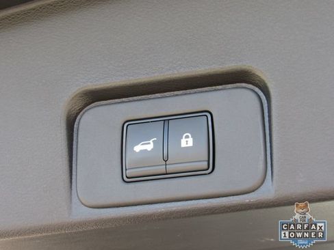 Certified 2025 Nissan Rogue SV FWD image 9