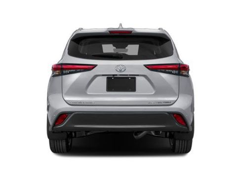 Certified 2025 Toyota Highlander XLE image 5