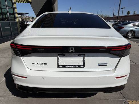 Used 2024 Honda Accord Touring image 13