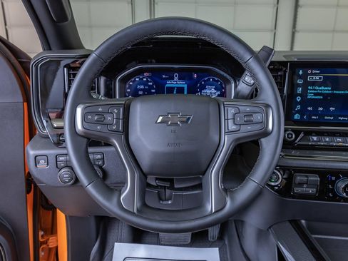 Used 2026 Chevrolet Silverado 2500 ZR2 AWD/4WD image 17