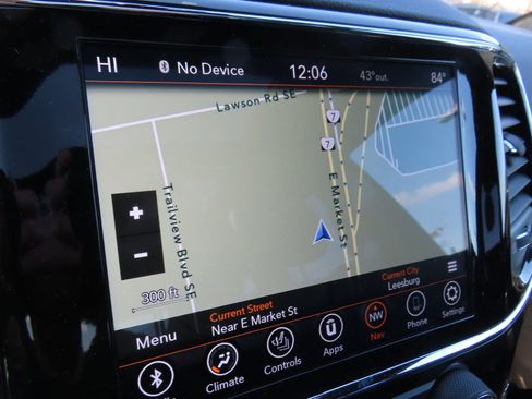 Used 2021 Jeep Grand Cherokee Limited w/ Luxury Group II image 22