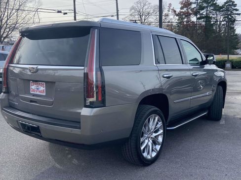 Used 2019 Cadillac Escalade Premium Luxury image 27