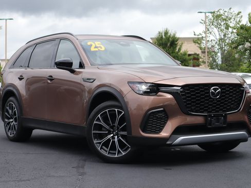 Certified 2025 MAZDA CX-70 Plug-In Hybrid w/ Premium Plus AWD/4WD image 2