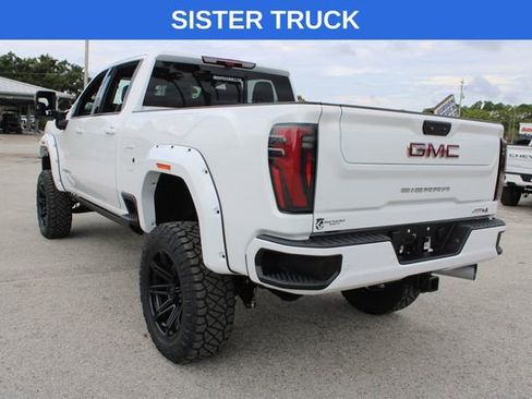 Used 2025 GMC Sierra 2500 AT4 w/ AT4 Premium Plus Package image 9