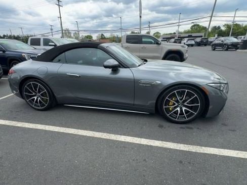 Used 2022 Mercedes-Benz SL 63 AMG 4MATIC w/ Driver Assistance Package image 9